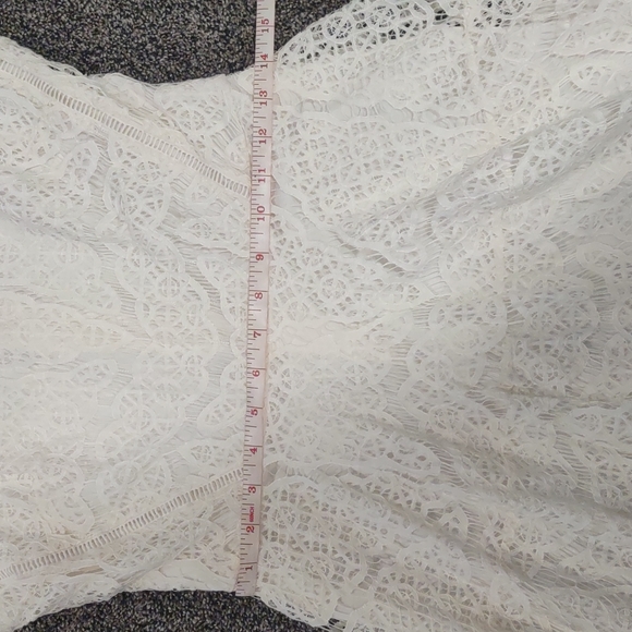 lacy dress - Picture 4 of 7